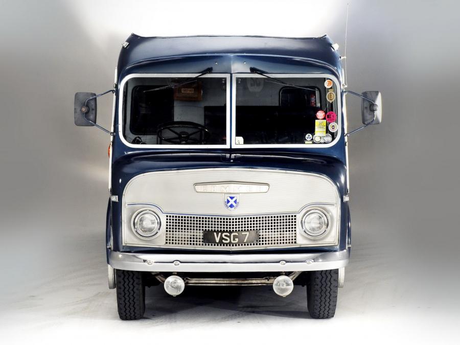  Commer Ecurie Ecosse Transporter 1959 года  (фото 2 из 7)